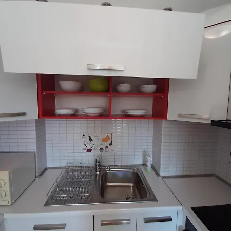 U Centru Makarske * Makarska