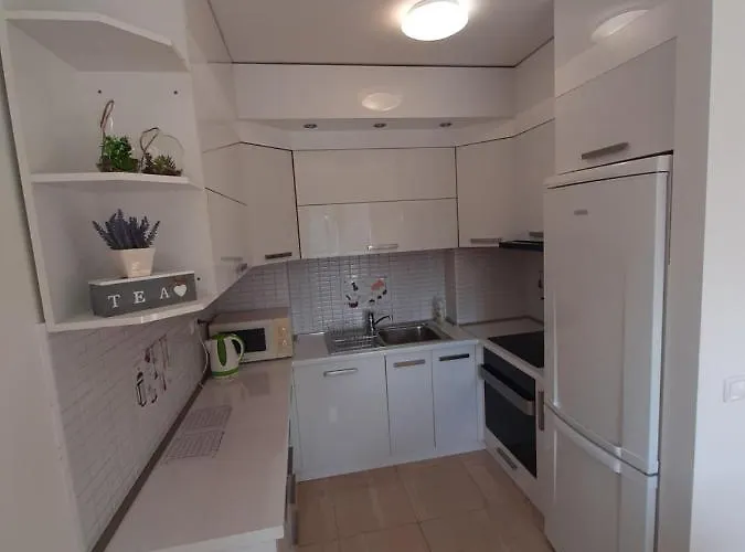 U Centru Makarske Apartament *