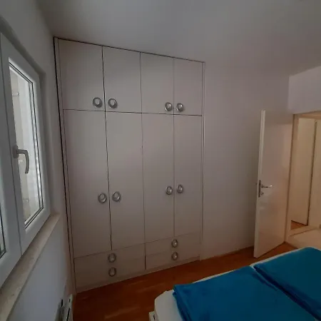 U Centru Makarske Μακάρσκα